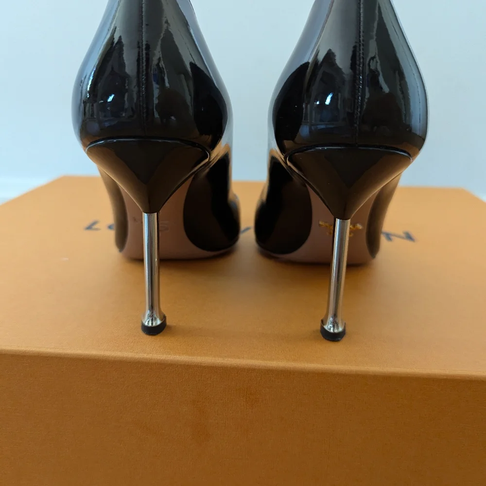 Prada Patent Heels. Excellent Condition. US size 7.5. EU size 38. - Picture 4 of 8